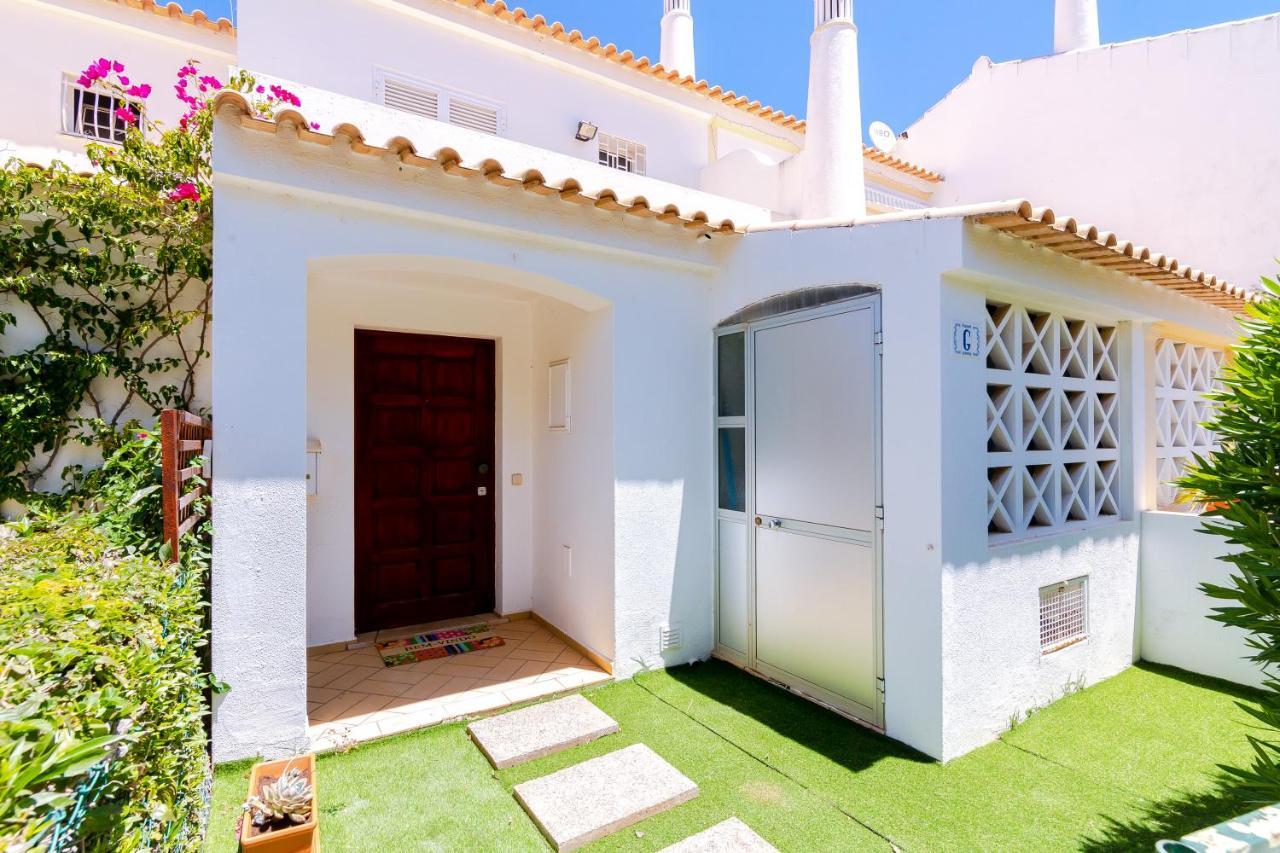 Small Villa 4Pax -Shared Pool @ Homesbyfc 알부페이라 외부 사진