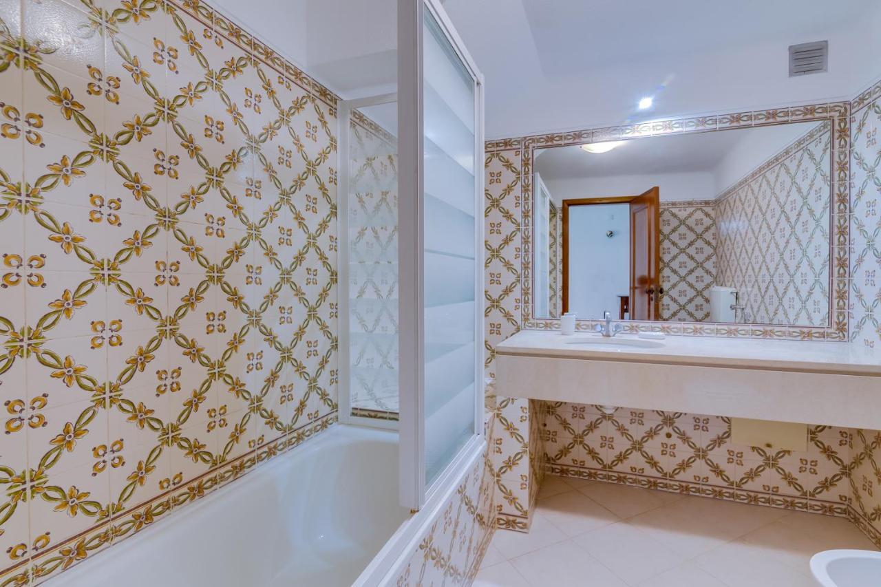 Small Villa 4Pax -Shared Pool @ Homesbyfc 알부페이라 외부 사진