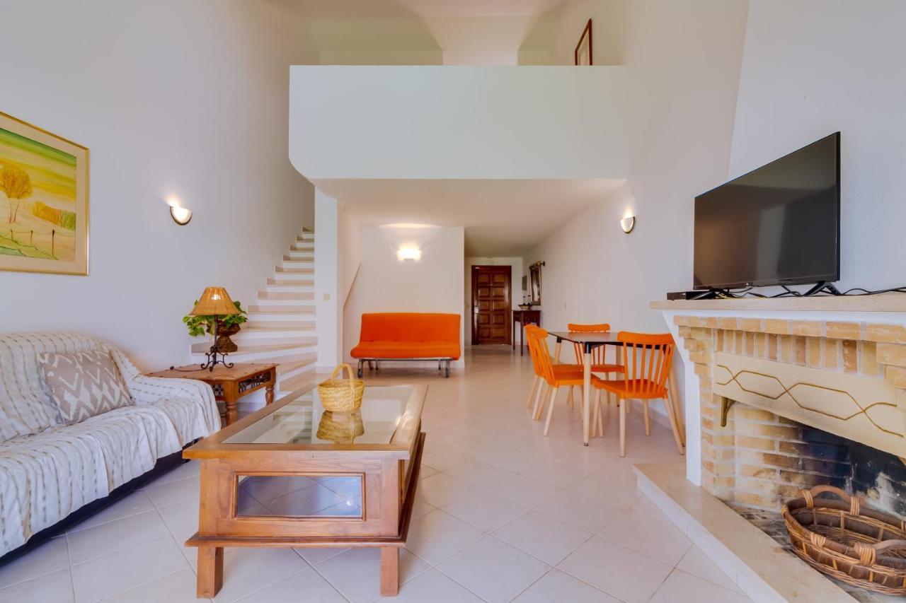 Small Villa 4Pax -Shared Pool @ Homesbyfc 알부페이라 외부 사진