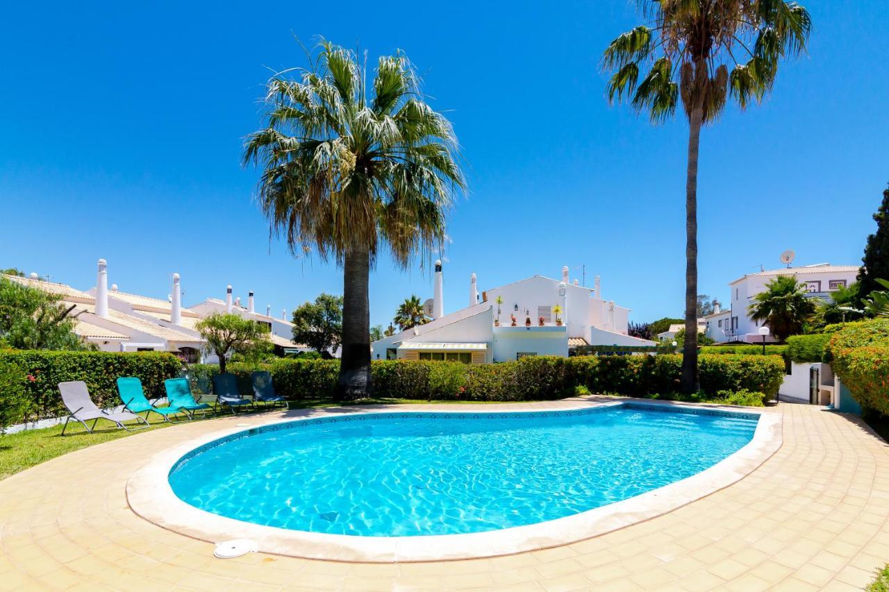 Small Villa 4Pax -Shared Pool @ Homesbyfc 알부페이라 외부 사진