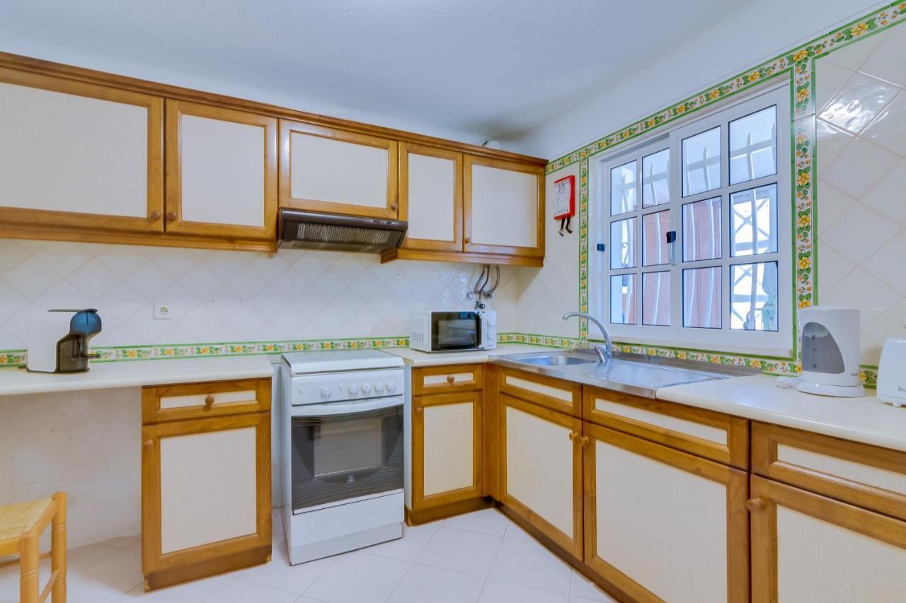 Small Villa 4Pax -Shared Pool @ Homesbyfc 알부페이라 외부 사진