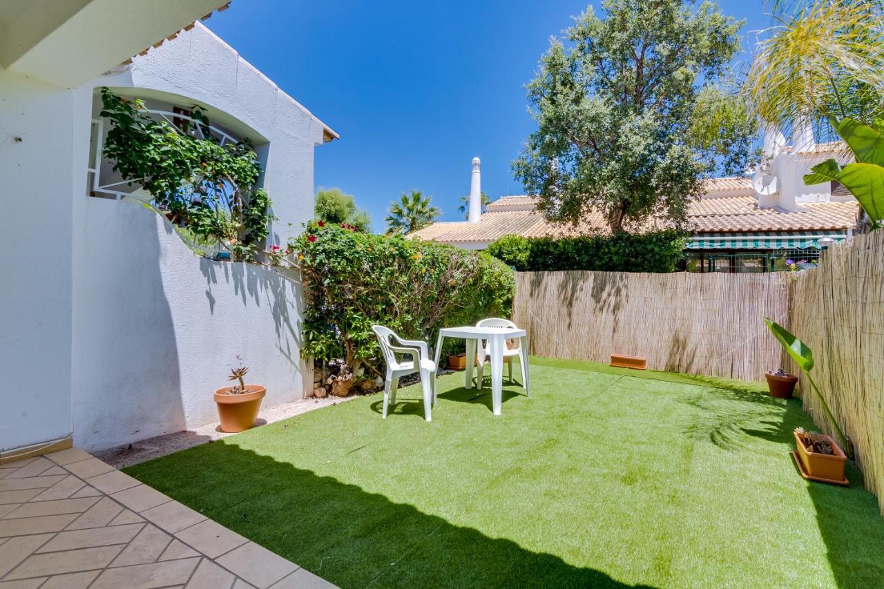 Small Villa 4Pax -Shared Pool @ Homesbyfc 알부페이라 외부 사진